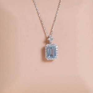 The Atlantis Aquamarine Pendant Necklace in 925 silver and lab created stones